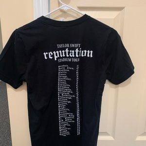 Taylor Swift official reputation concert tshirt